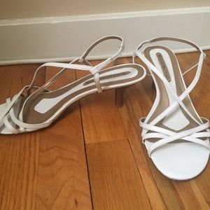 White heels 1 inch